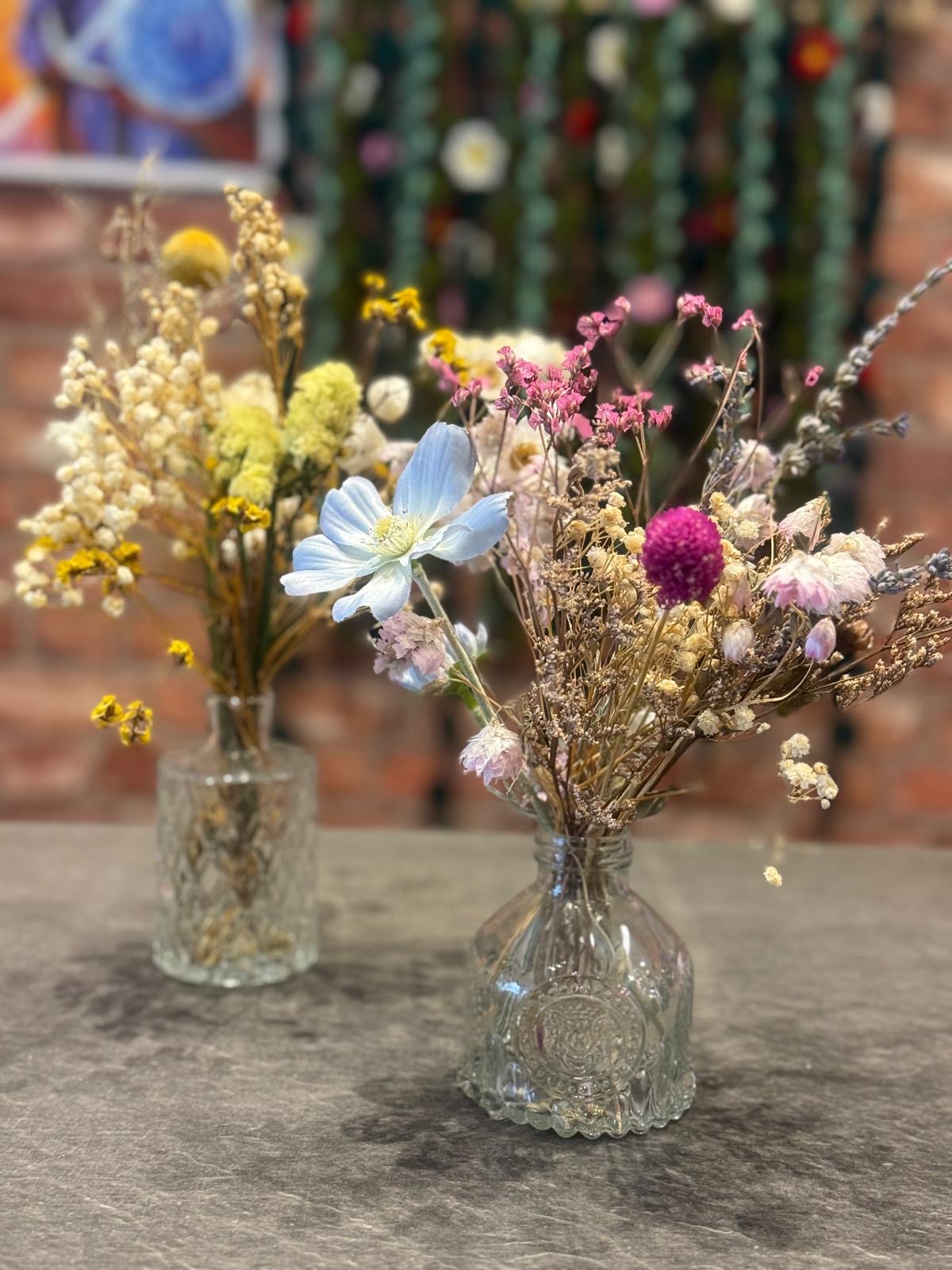 Dried Flowers in a Vase - VA1