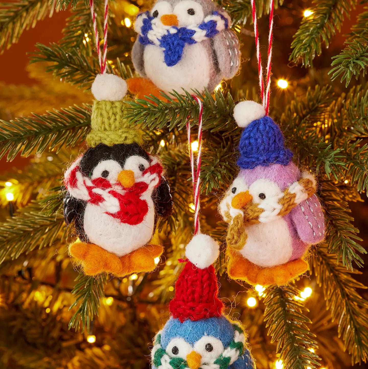 Set of 5 Hanging Felt Penguin Decorations - HDEC326