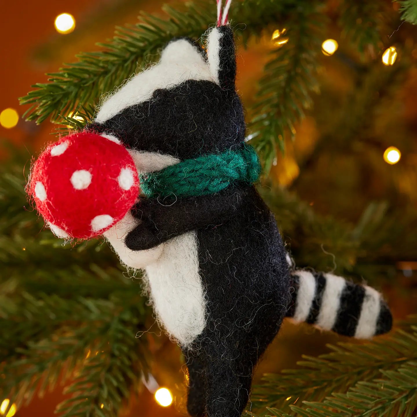Felt Badger with Mushroom Decoration - HDEC316