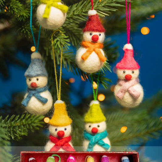 Set of 6 Mini Hanging Felt Snowmen Decorations - XM230