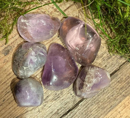Amethyst Tumble Stone - Stone of Healing and Beauty - The Hare and the Moon