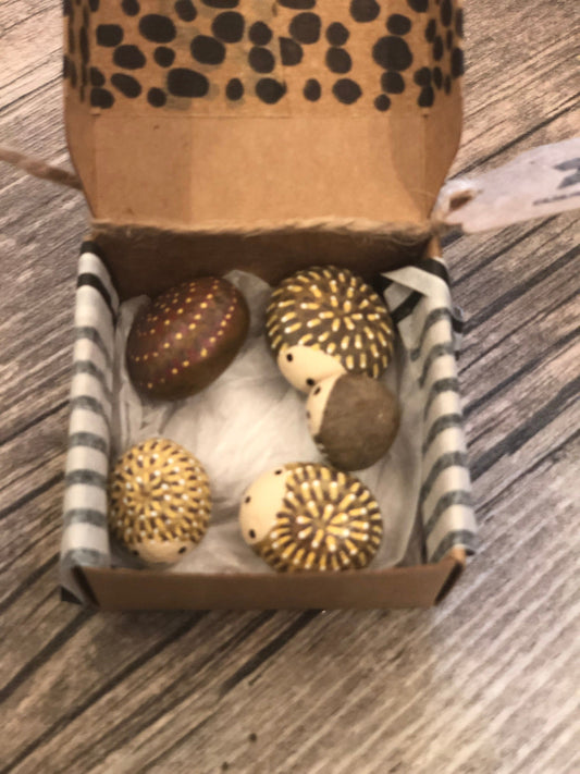 Caz&Zie Crafts Pebble Families - Hedgehog - PFHE2022