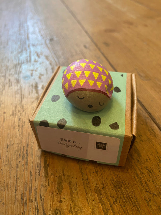 Caz&Zie Crafts Send a Pebble - Hedgehog- SPHH2022