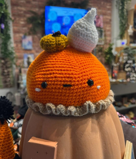 The Hare and The Moon Home & Garden Crochet Pumpkin Pie - CPIE