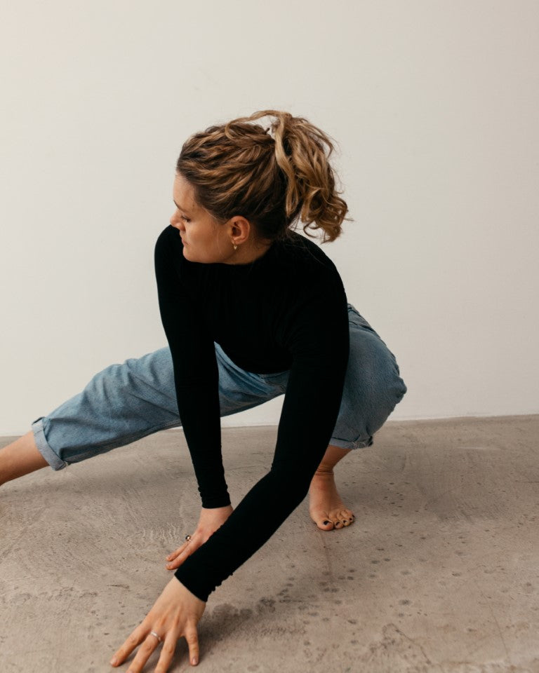 Dynamic Flow Yoga with Rosie - Mondays - 12.30pm