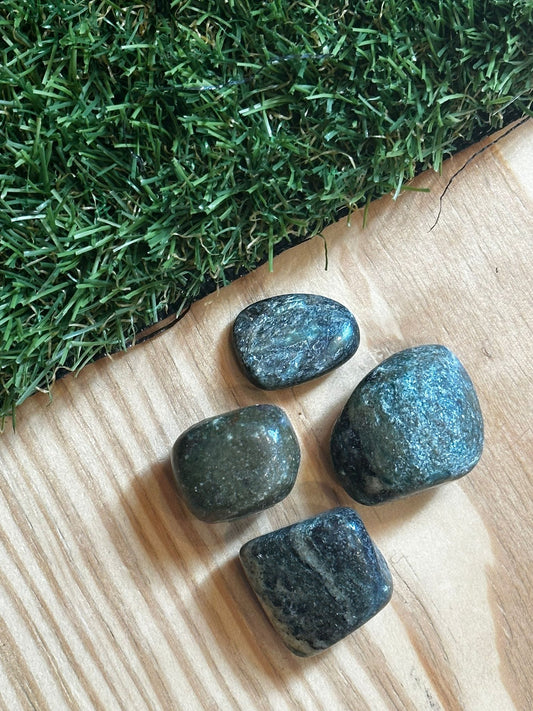 The Hare and The Moon Crystals Trinity Stone Tumble Stone - The Stone of Higher Connections