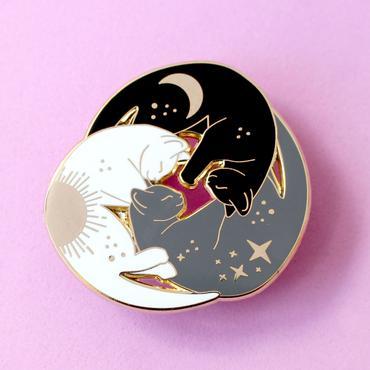 Trio of Cats Enamel Pin - GP3 freeshipping - The Hare and the Moon