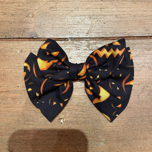 Miss Pretty London hair Accessories Spooky Faces Halloween Print Cotton Hair Bow Clip