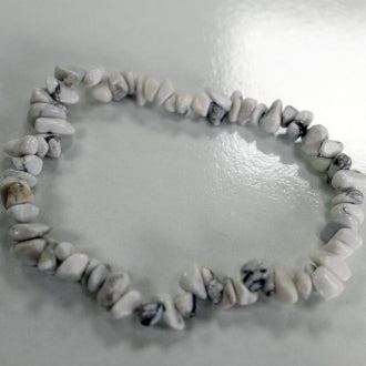 White Howlite Stone Chip Bracelet - Stone of Clearing and Calming the Mind - CBA3 - The Hare and the Moon
